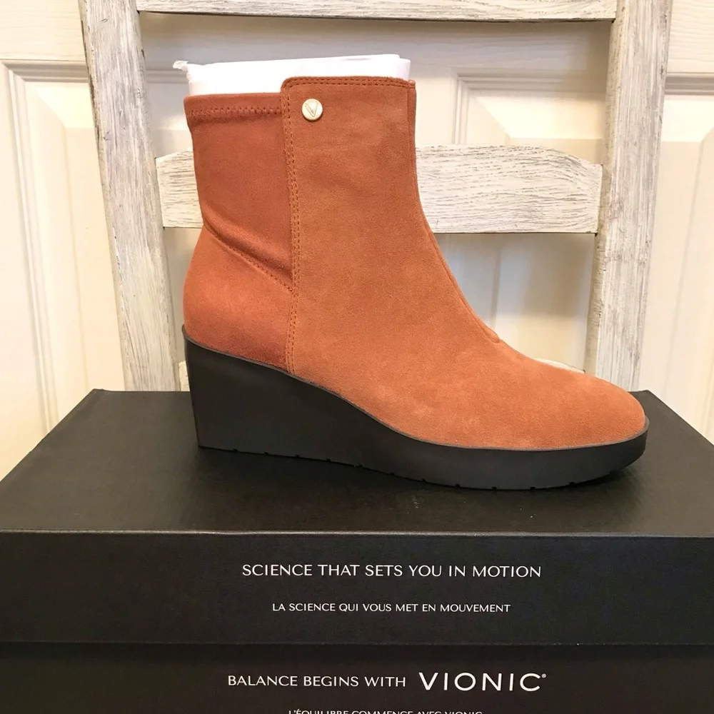 Vionic Skylar Tan Suede Wedge Ankle Boots New In Box